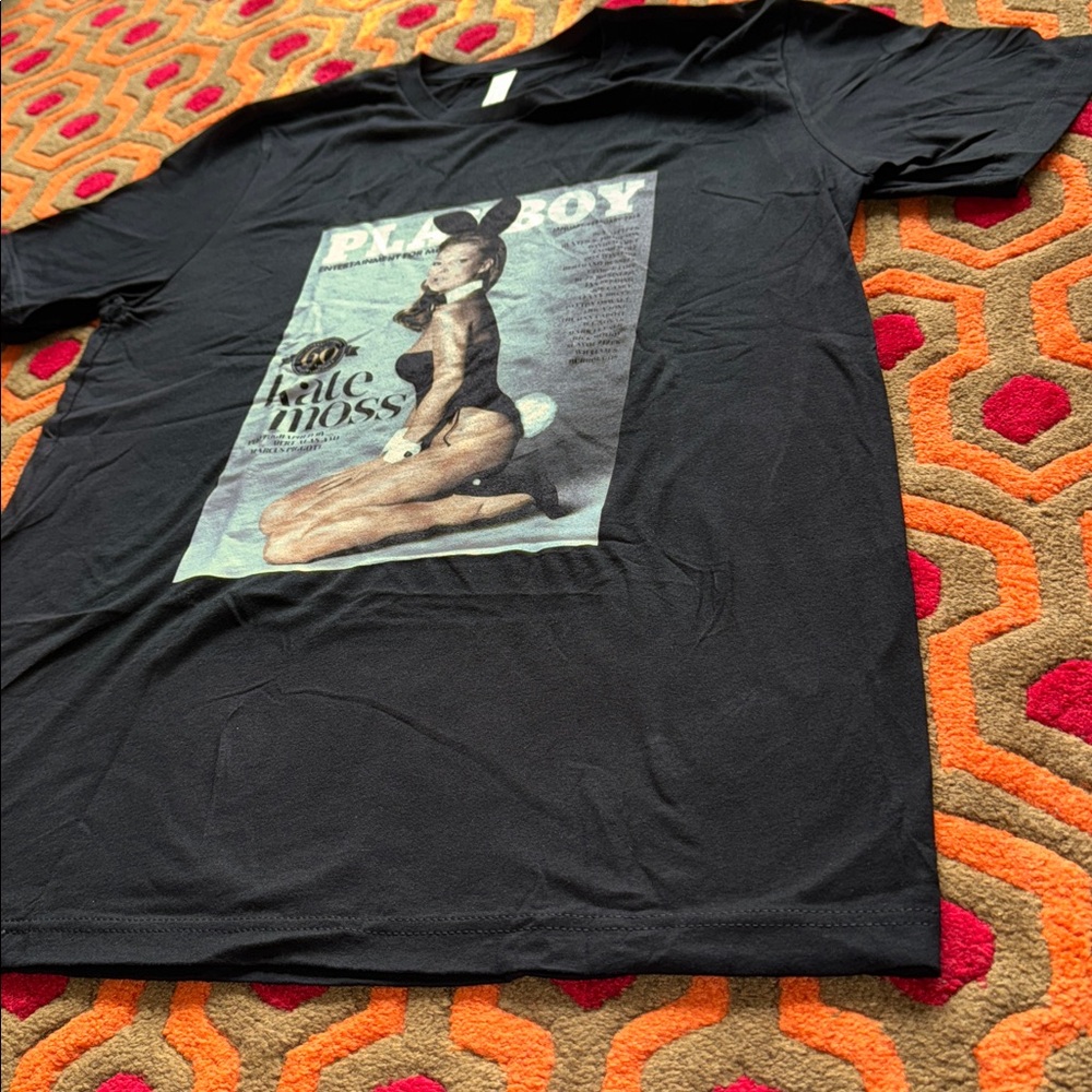 MAKE OFER Men's PLAYBOY Black Graphic Tee with Iconic Cover t-shirt Kate Moss LG - Picture 4 of 7